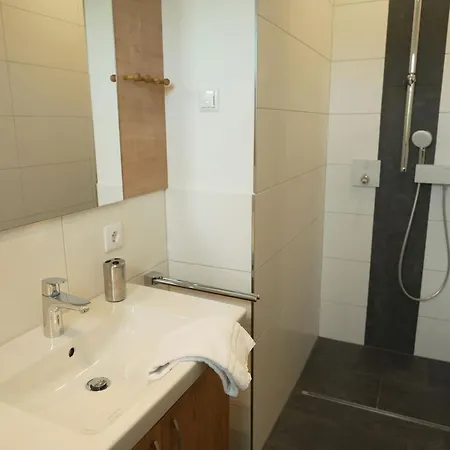 Haffhaeuser Am Stettiner Haff Haus 1 We 2 Golf Special Buchbar *